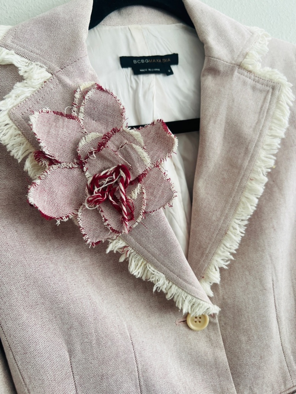 🩰🐷Y2K BCBGMAXAZRIA BLUSH FRINGE TRIM W/FLORAL DETAIL🐷🩰 - Picture 2 of 6